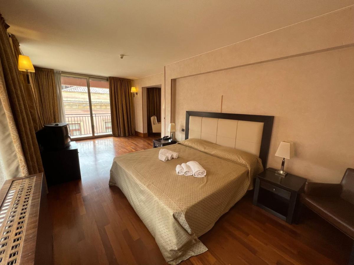 Hotel La Fenice Belpasso Kültér fotó